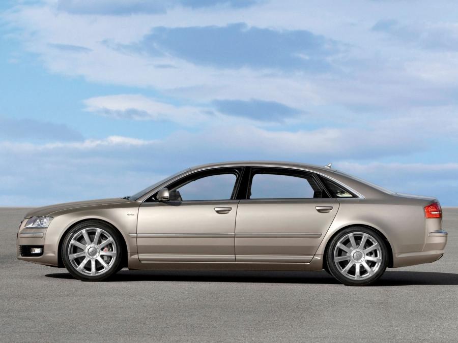  Audi A8 L W12 Quattro (D3) 2008 года  (фото 11 из 20)